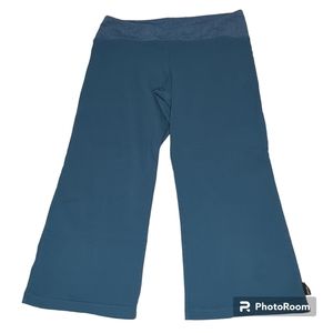 PRANA Breathe Capris Yoga Pants, Dark Teal, Made in the USA, Size S